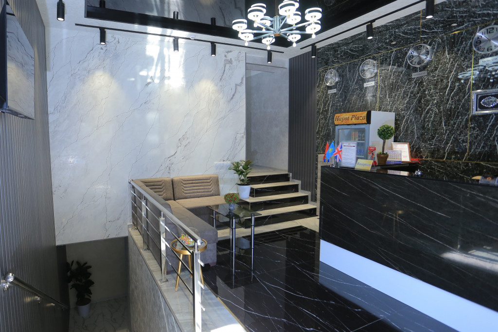 Хостел Hayot Plaza