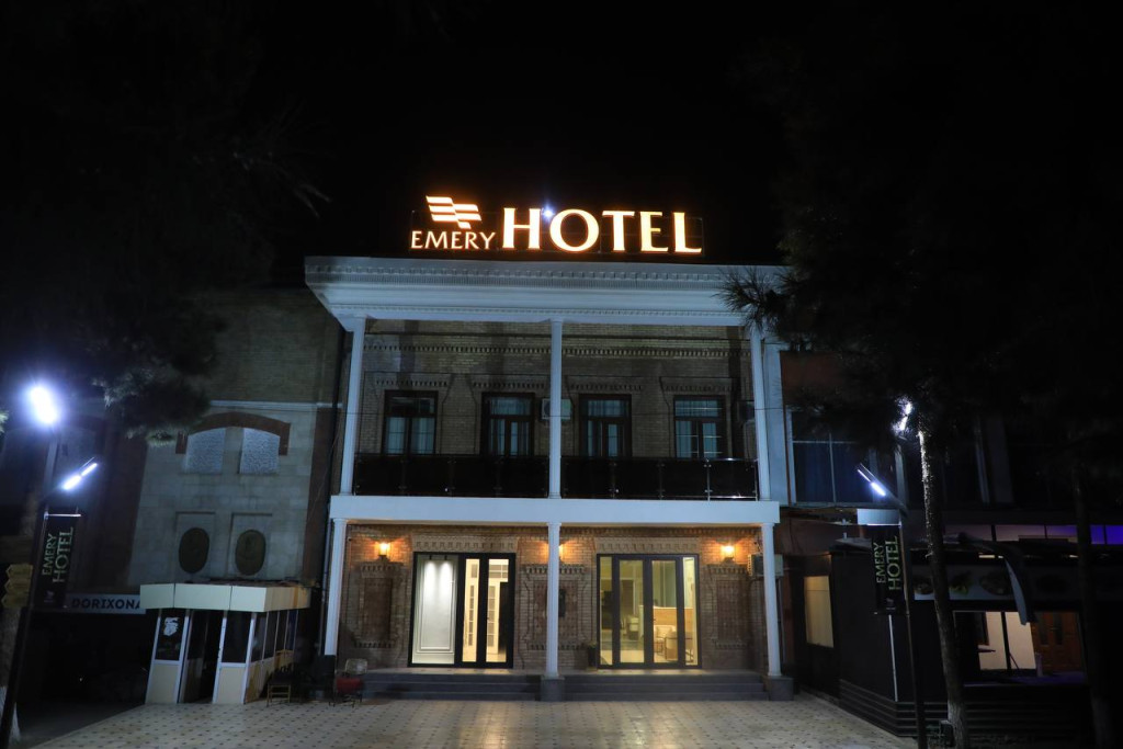 Emery Hotel