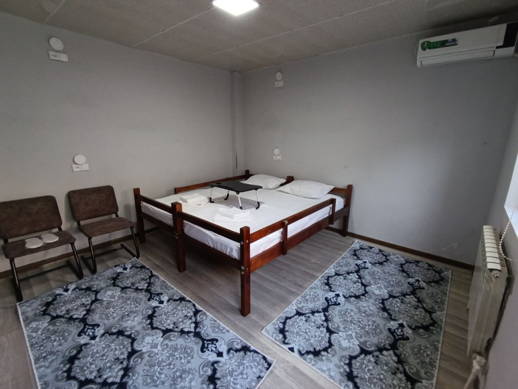 Caravan Hostel