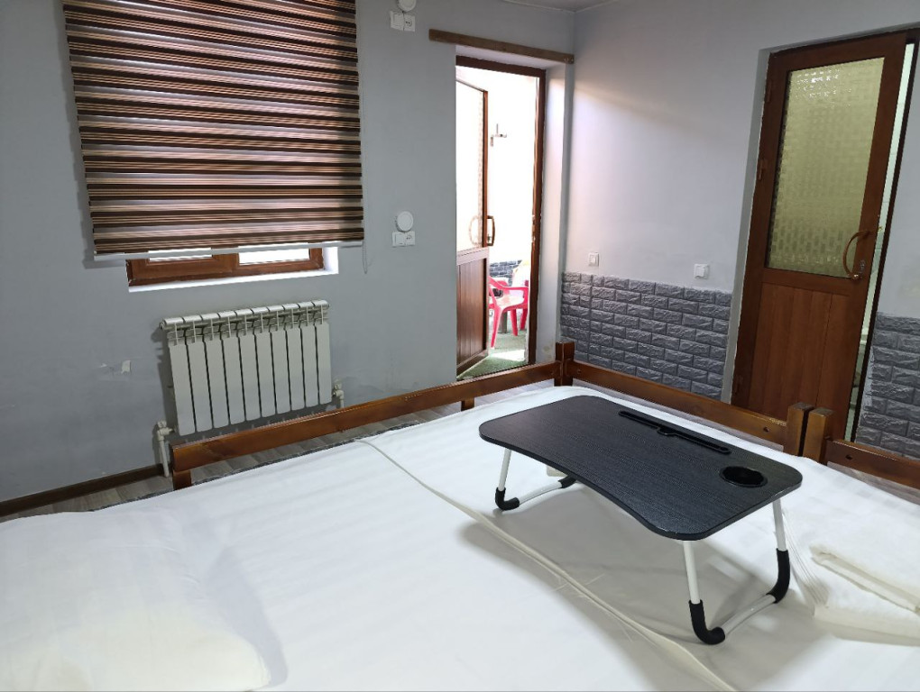 Caravan Hostel