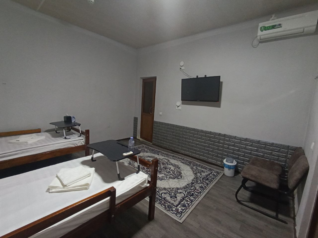 Caravan Hostel