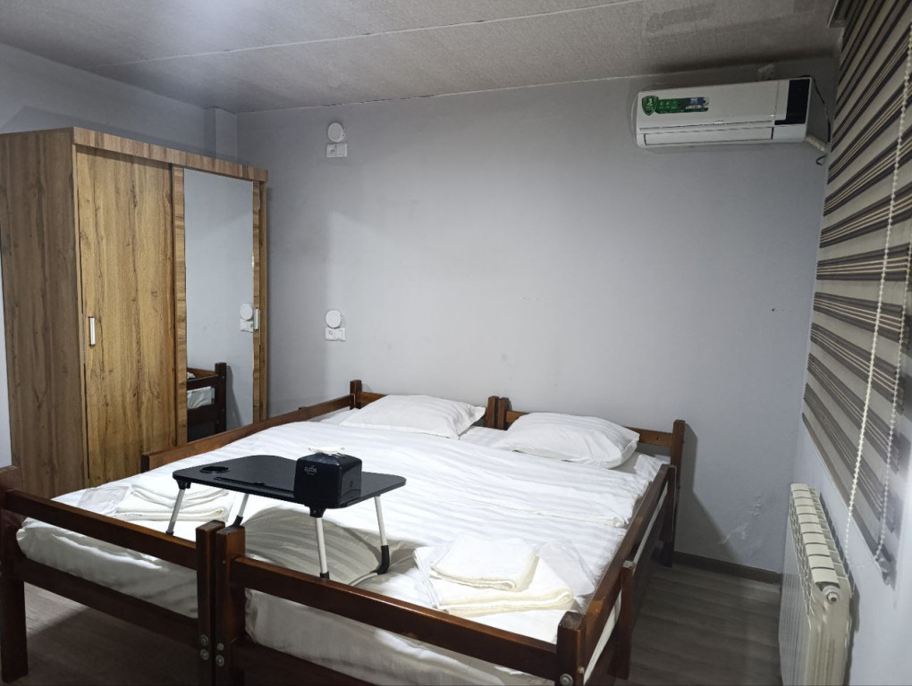Caravan Hostel