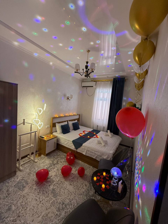 Хостел SAROY PLACE