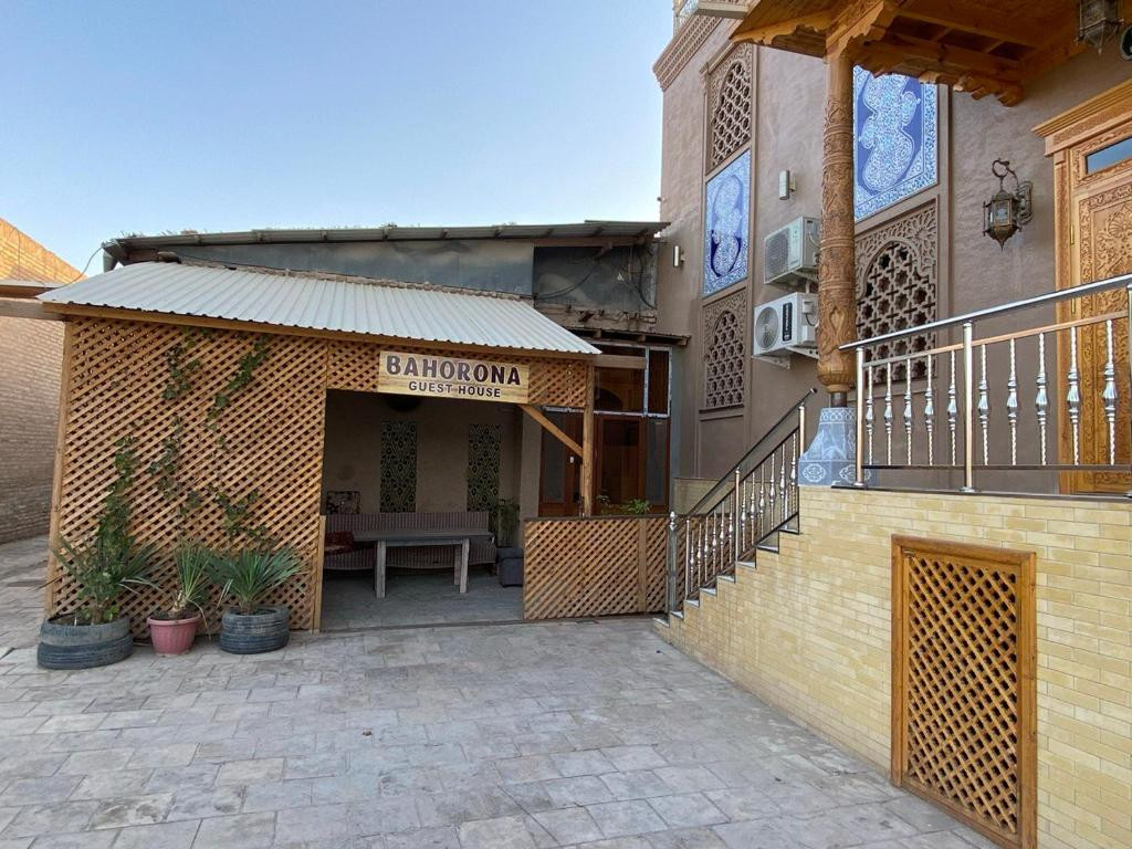 BAHORONA Family Guest House